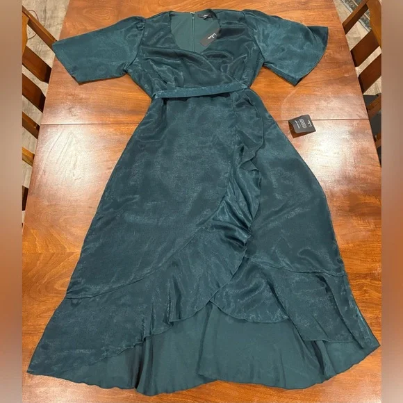 NWT Lulus Wrapped Up in Love Dark Green Midi Dress Sz L - Picture 2 of 6